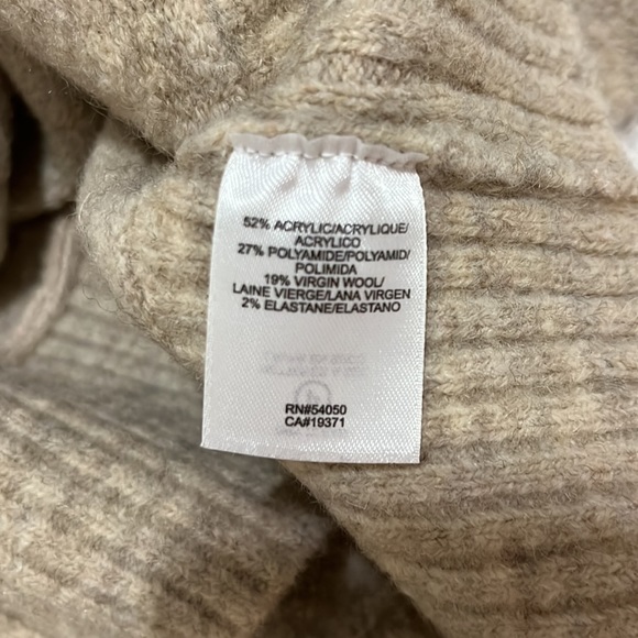 Robbi & Nikki Chunky Sweater - Picture 8 of 8